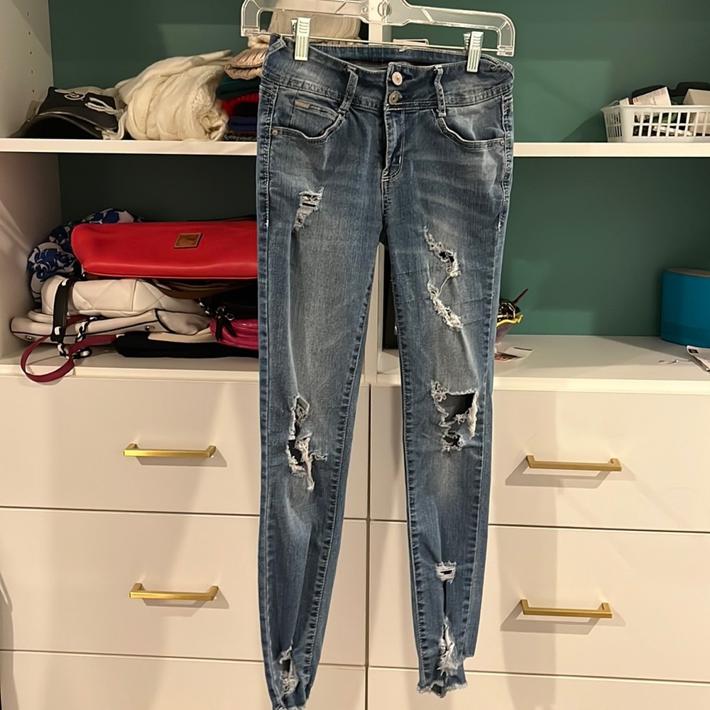 Size 0 Ripped Jeans, Wallflower brand